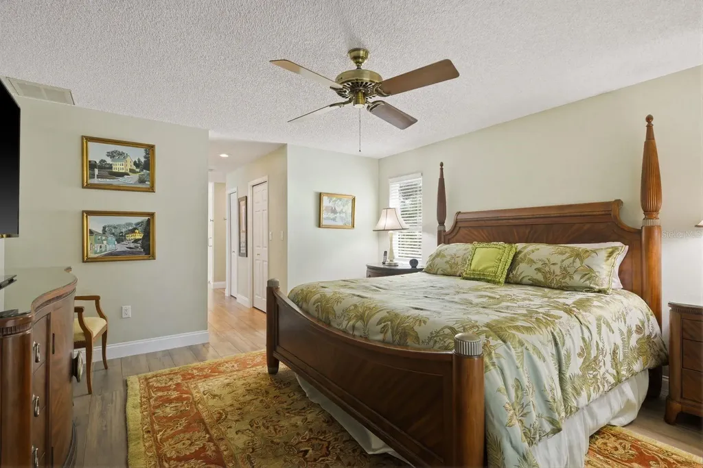 1736 Pine Hill Court Safety Harbor FL 34695