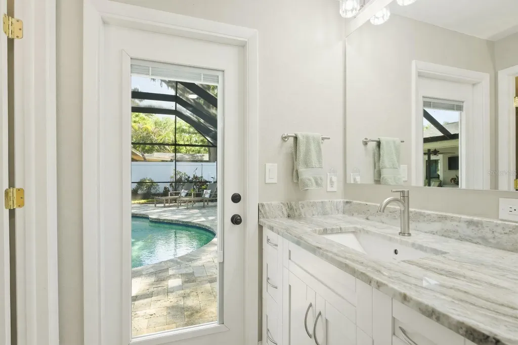 1736 Pine Hill Court Safety Harbor FL 34695
