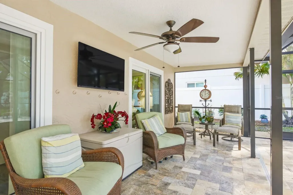1736 Pine Hill Court Safety Harbor FL 34695
