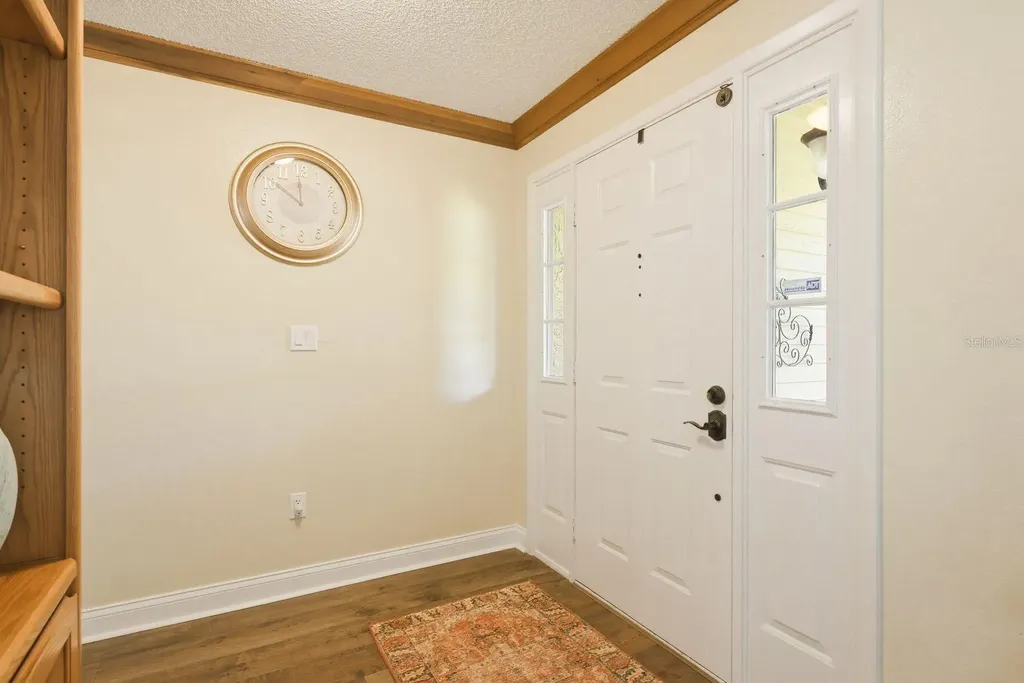 1736 Pine Hill Court Safety Harbor FL 34695