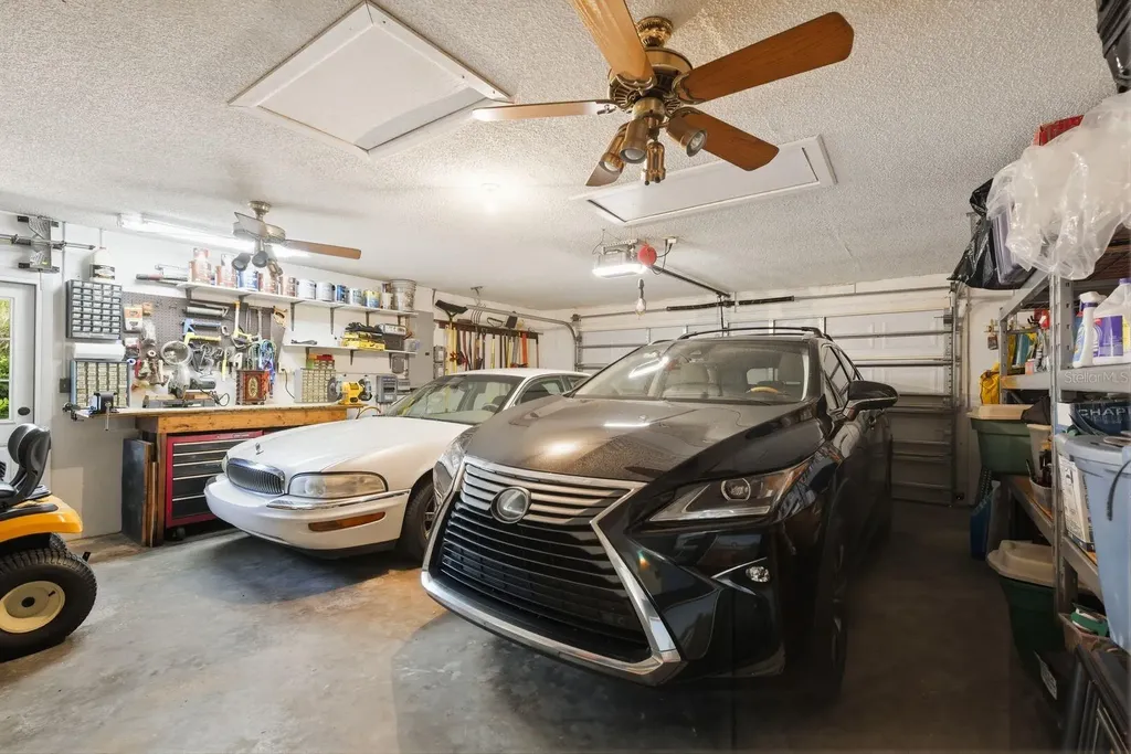 1736 Pine Hill Court Safety Harbor FL 34695