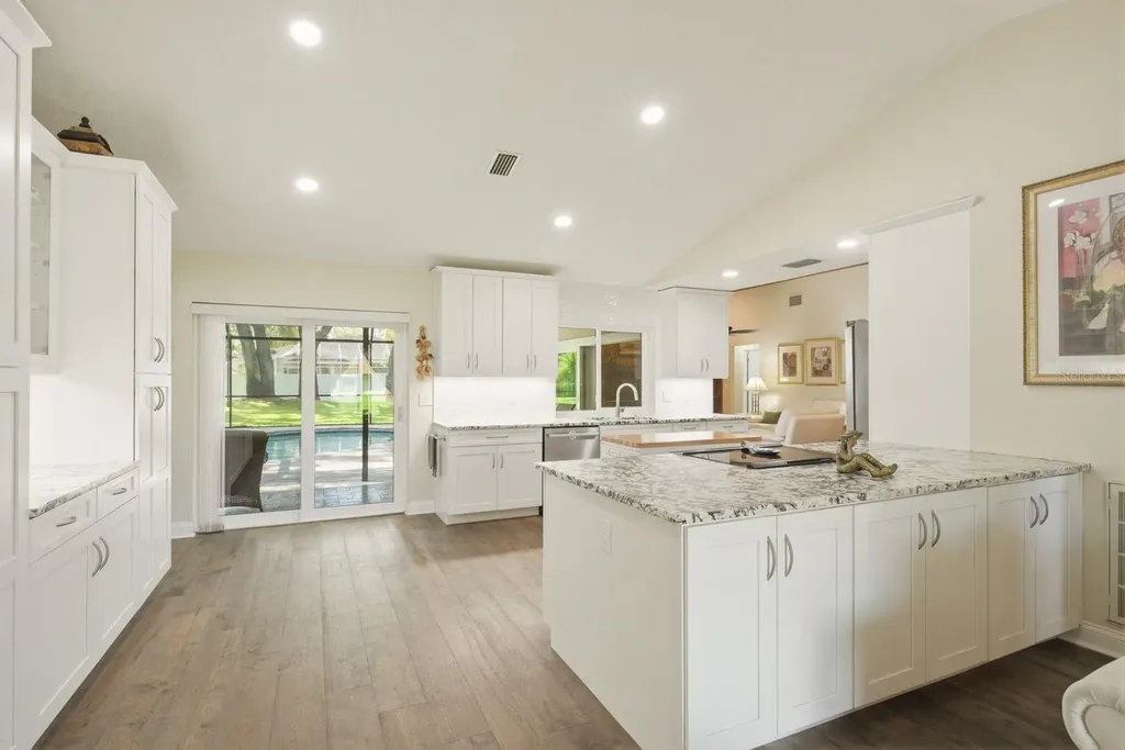 1736 Pine Hill Court Safety Harbor FL 34695