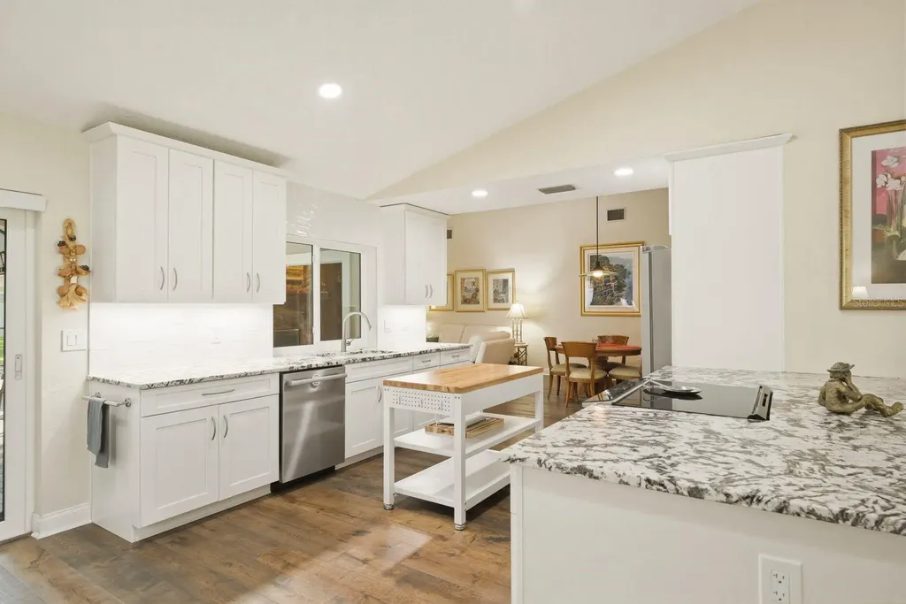 1736 Pine Hill Court Safety Harbor FL 34695