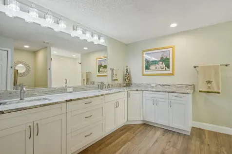 1736 Pine Hill Court Safety Harbor FL 34695