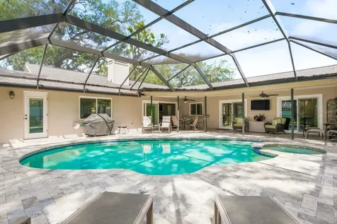 1736 Pine Hill Court Safety Harbor FL 34695
