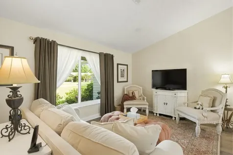 1736 Pine Hill Court Safety Harbor FL 34695