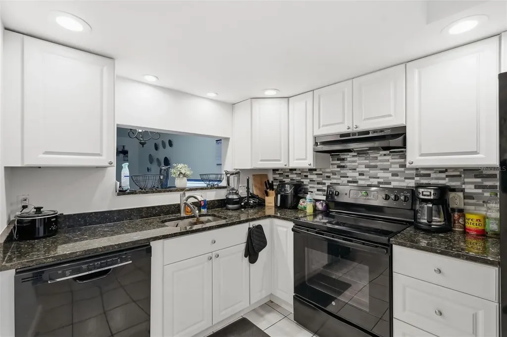 6340 Newtown Circle Tampa FL 33615