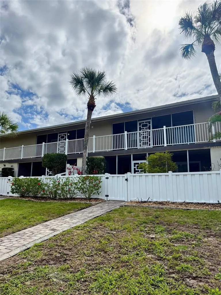 731 Manatee Avenue Holmes Beach FL 34217
