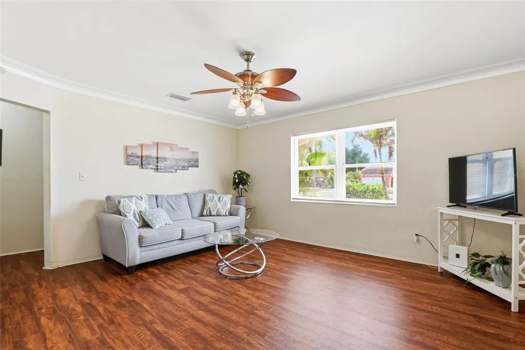 3663 22nd Avenue N St Petersburg FL 33713