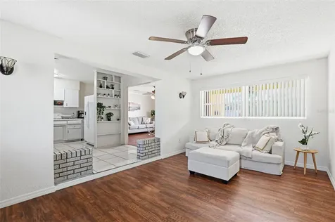 3663 22nd Avenue N St Petersburg FL 33713