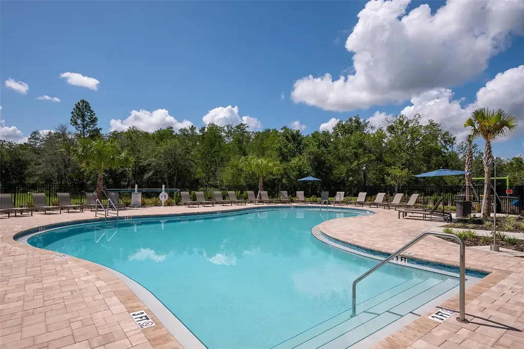 2890 Skyline Loop Kissimmee FL 34758