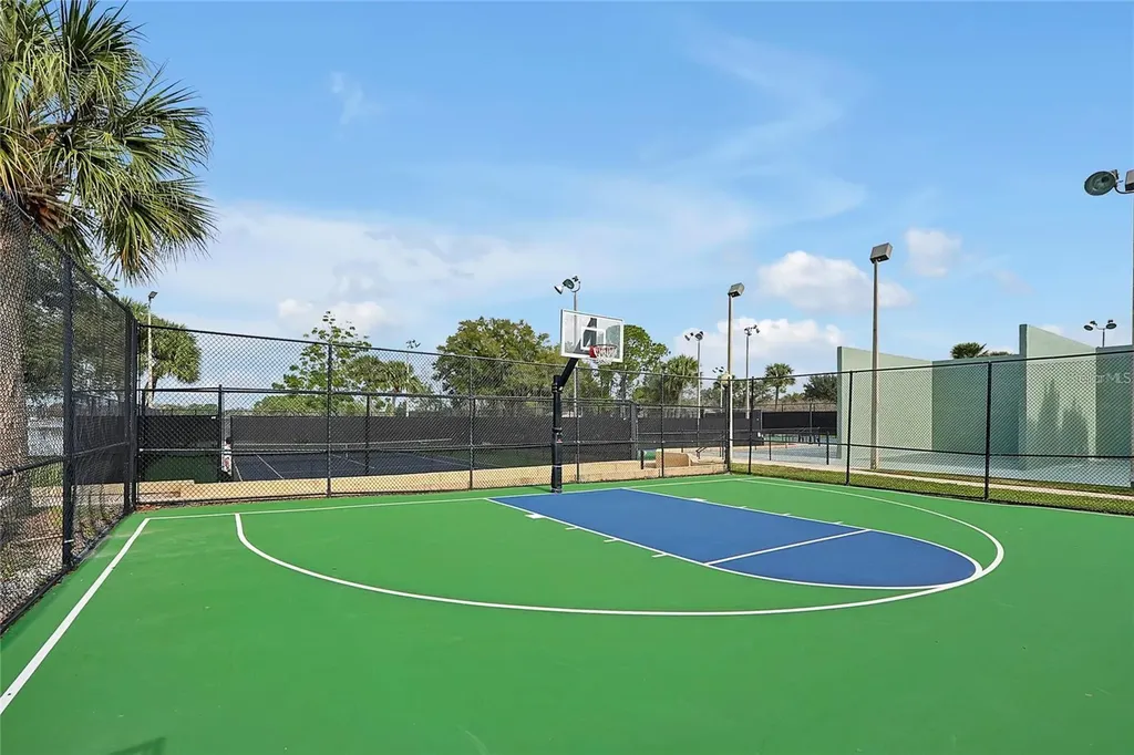 7705 Apple Tree Circle Orlando FL 32819
