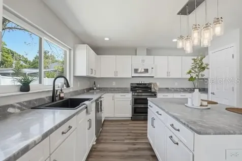 3909 W Carmen Street Tampa FL 33609