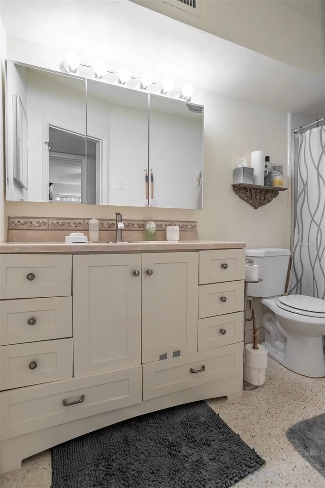 250 Rosery Road NW Largo FL 33770