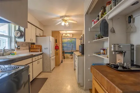 250 Rosery Road NW Largo FL 33770
