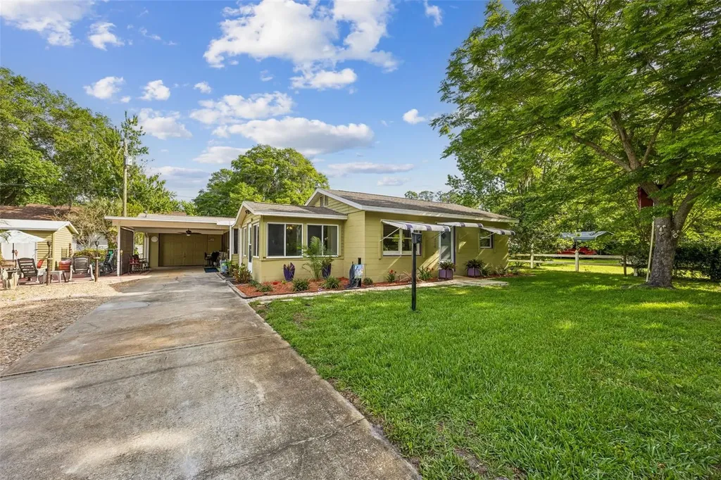 110 Shaffer Avenue Crescent City FL 32112
