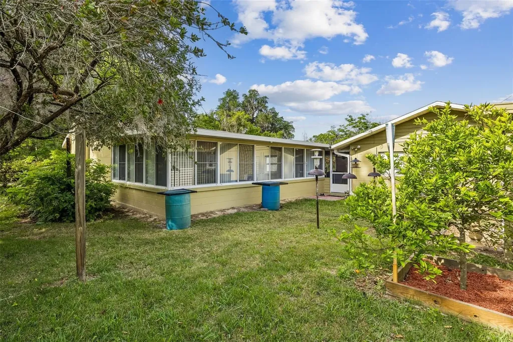 110 Shaffer Avenue Crescent City FL 32112