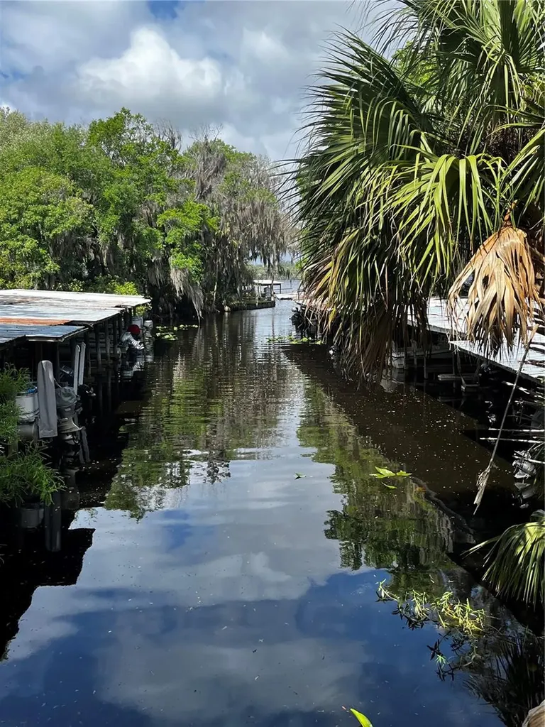 110 Shaffer Avenue Crescent City FL 32112