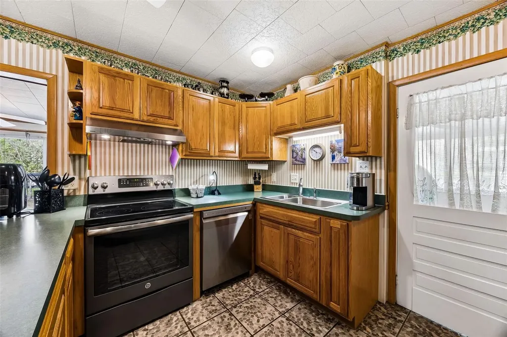 110 Shaffer Avenue Crescent City FL 32112