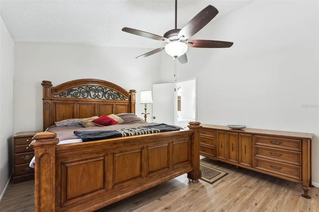 251 Avenue E Chuluota FL 32766