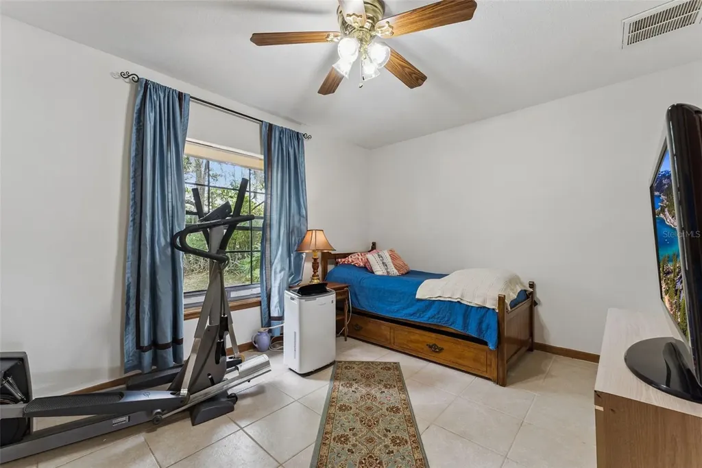 251 Avenue E Chuluota FL 32766