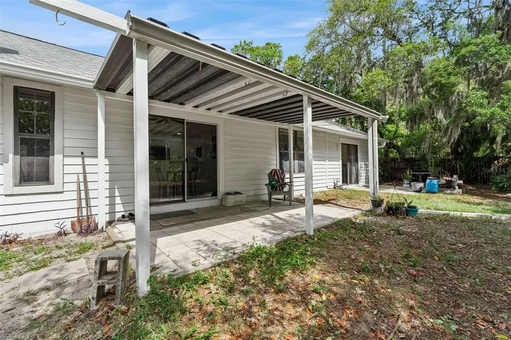 251 Avenue E Chuluota FL 32766