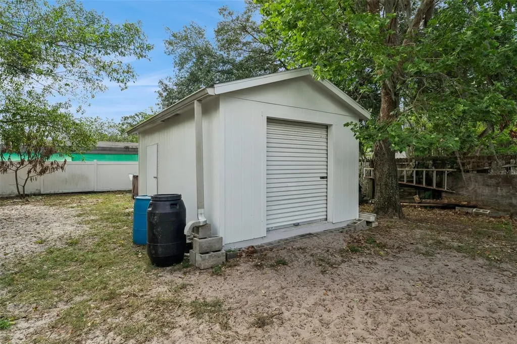251 Avenue E Chuluota FL 32766