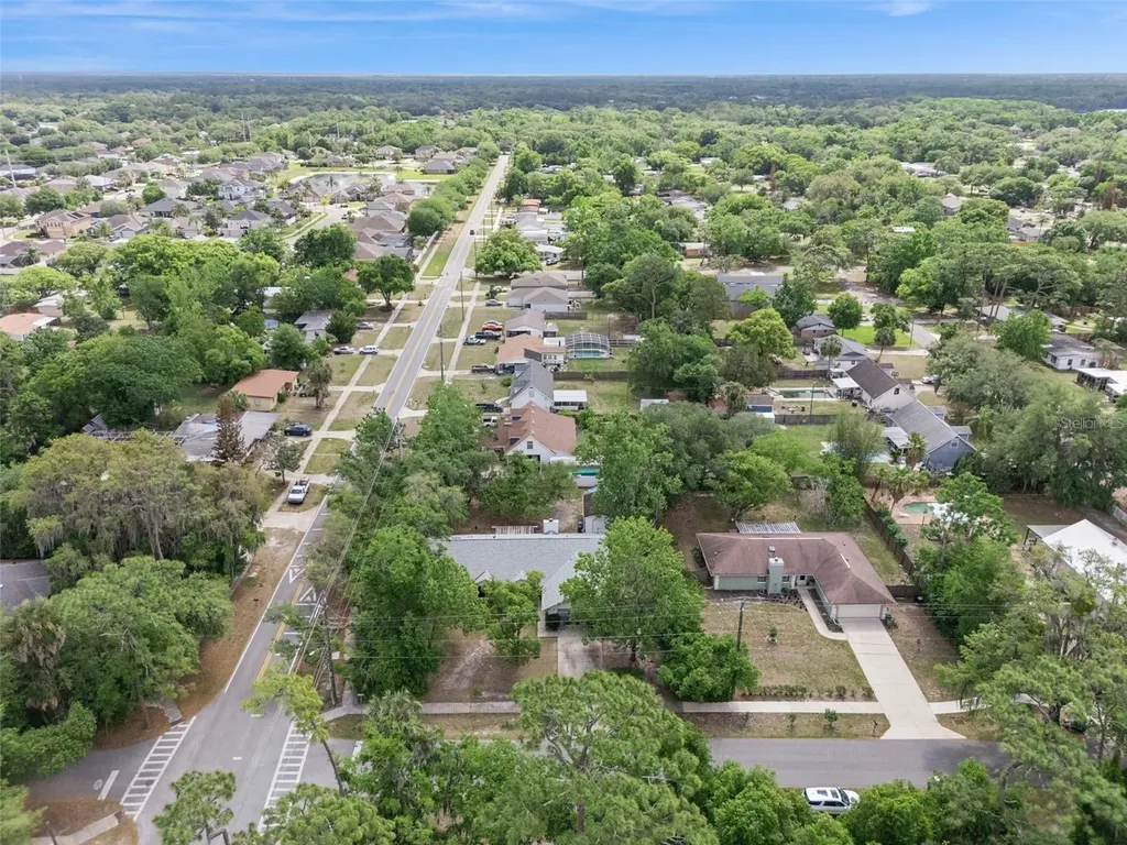 251 Avenue E Chuluota FL 32766