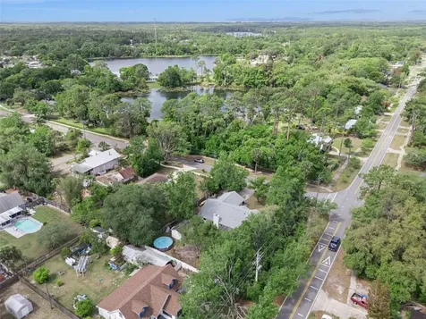 251 Avenue E Chuluota FL 32766