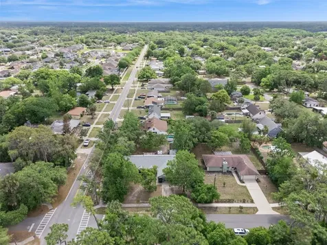 251 Avenue E Chuluota FL 32766