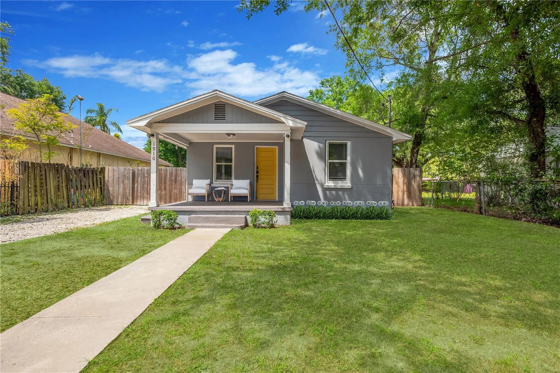 1910 E Henry Avenue Tampa FL 33610
