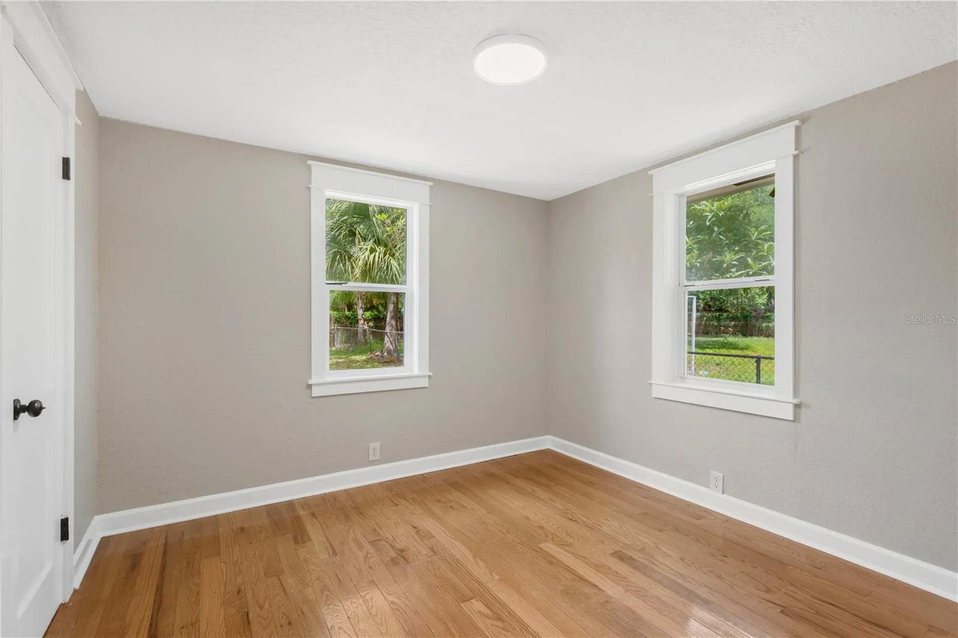 1910 E Henry Avenue Tampa FL 33610
