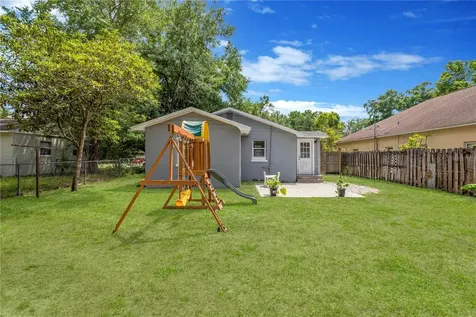 1910 E Henry Avenue Tampa FL 33610