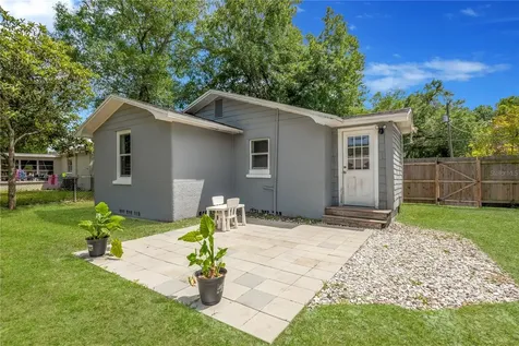 1910 E Henry Avenue Tampa FL 33610