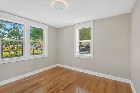 1910 E Henry Avenue Tampa FL 33610