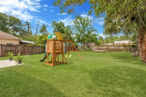 1910 E Henry Avenue Tampa FL 33610