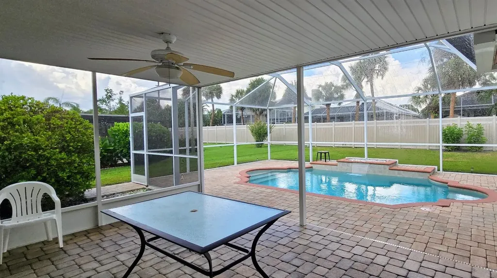 3801 Kingston Boulevard Sarasota FL 34238