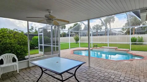 3801 Kingston Boulevard Sarasota FL 34238