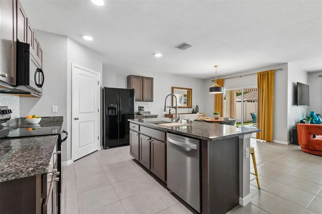 10004 Warm Stone Street Thonotosassa FL 33592