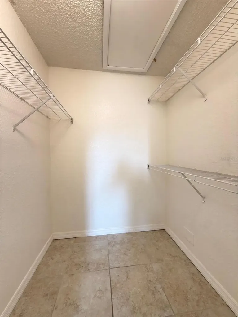 5028 Park Central Drive Orlando FL 32839