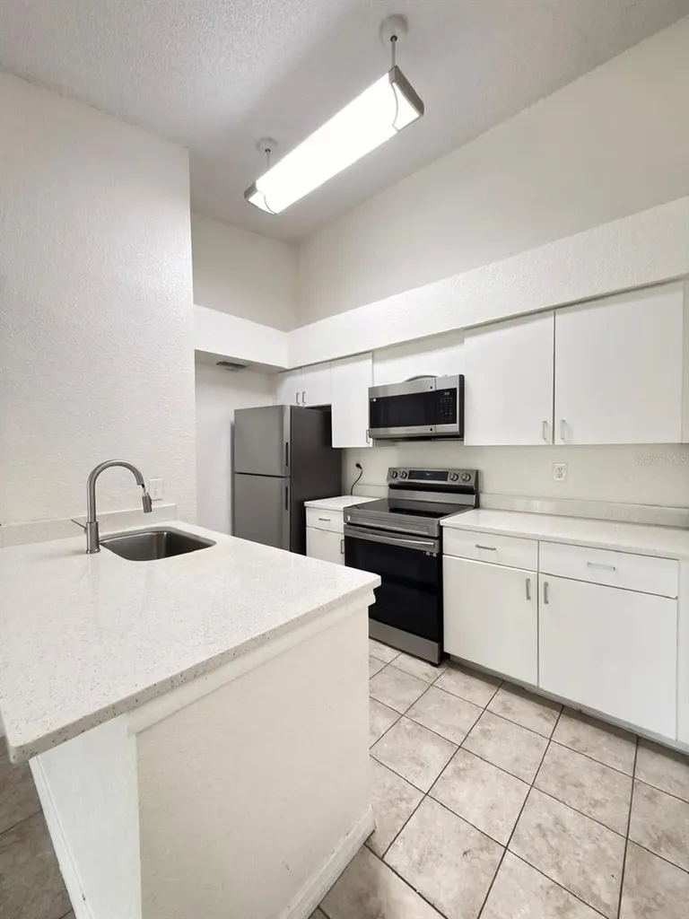 5028 Park Central Drive Orlando FL 32839