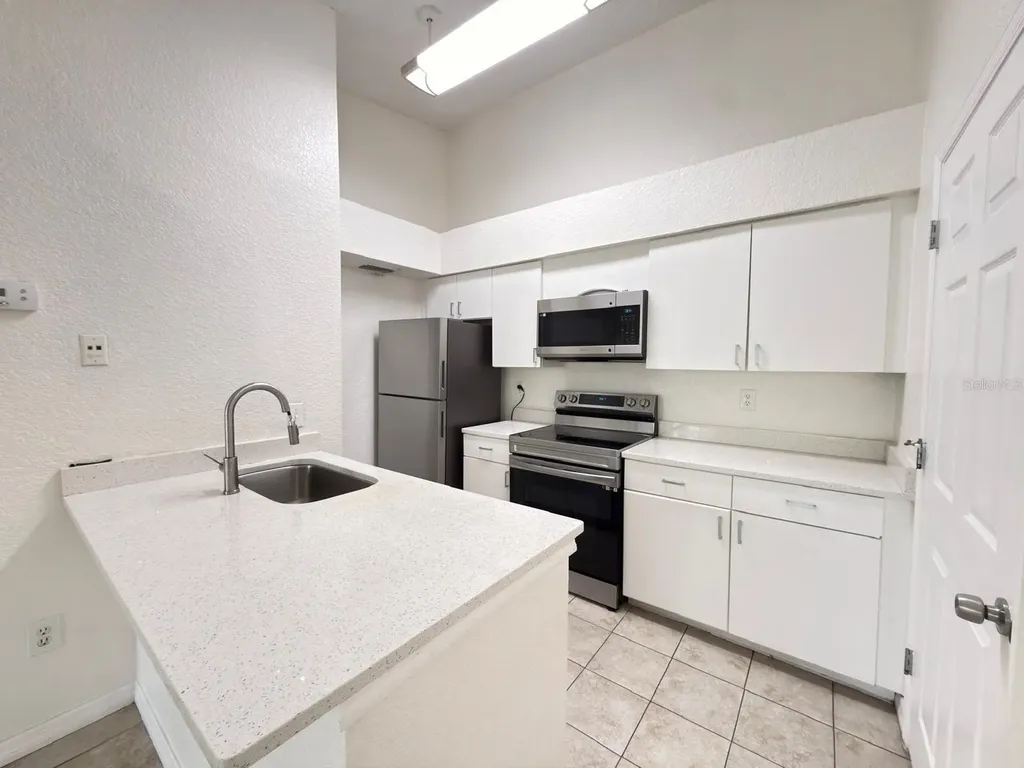 5028 Park Central Drive Orlando FL 32839