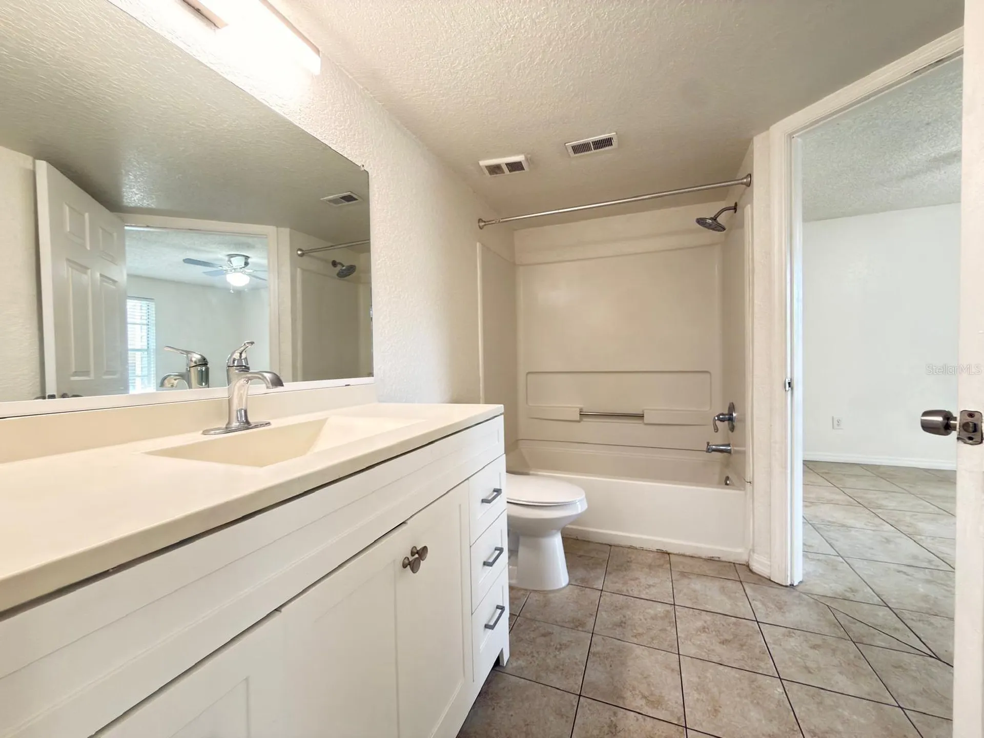 5028 Park Central Drive Orlando FL 32839