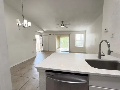 5028 Park Central Drive Orlando FL 32839