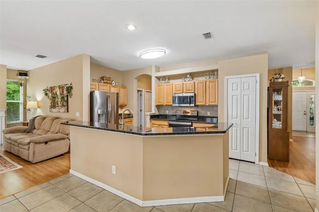 2901 Red Coat Circle Brandon FL 33511