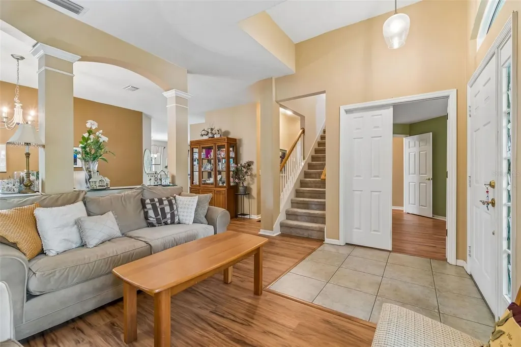 2901 Red Coat Circle Brandon FL 33511