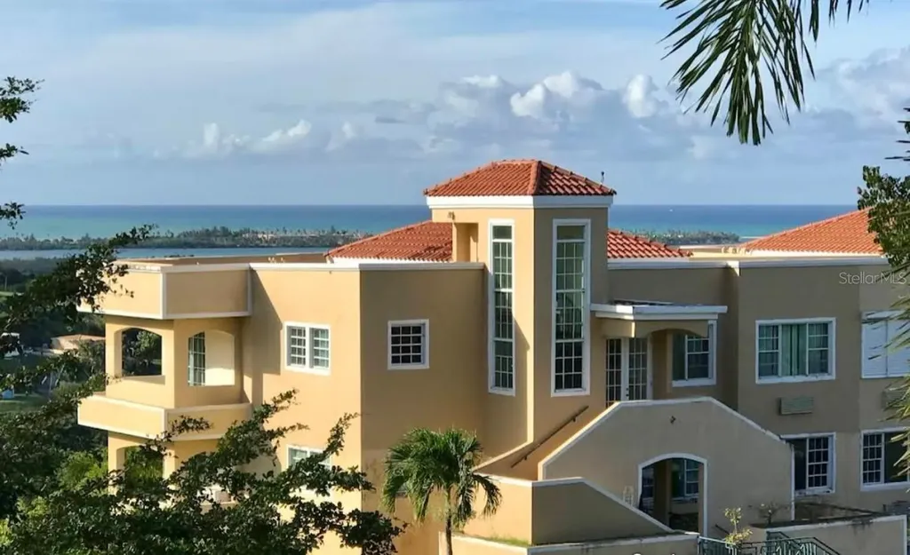 7 Costa Dorada Rio Grande PR 00745