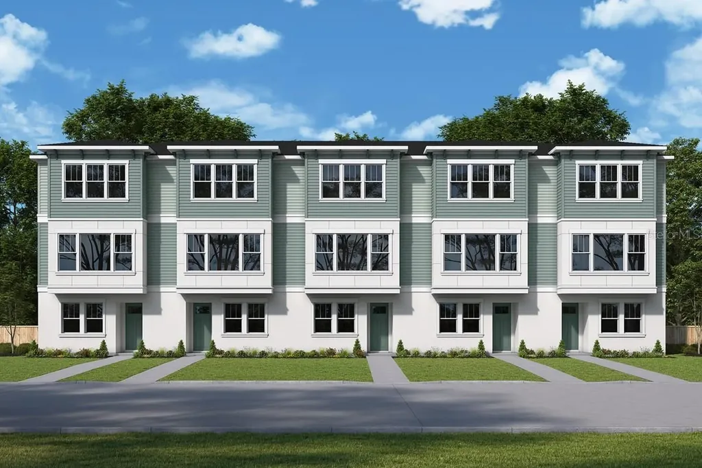 470 31st Way N St Petersburg FL 33713
