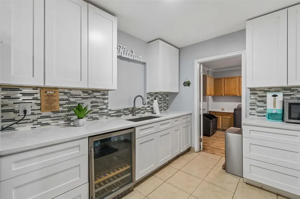 7705 Jackson Springs Road Tampa FL 33615