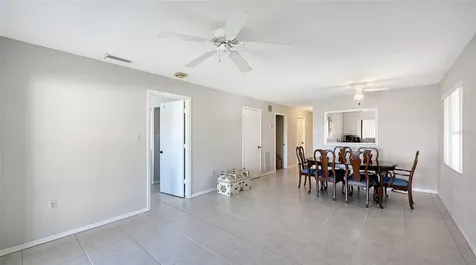 5207 Willow Links Sarasota FL 34235